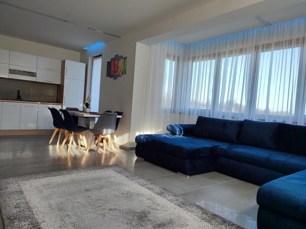 Gamma Apartmanok Es Jakuzzi Miskolc Ngoại thất bức ảnh