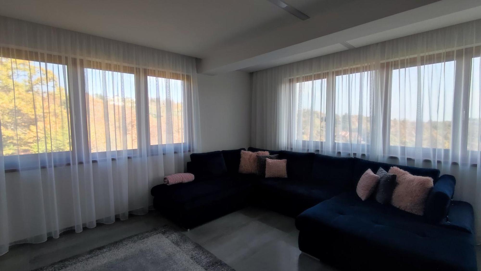 Gamma Apartmanok Es Jakuzzi Miskolc Phòng bức ảnh