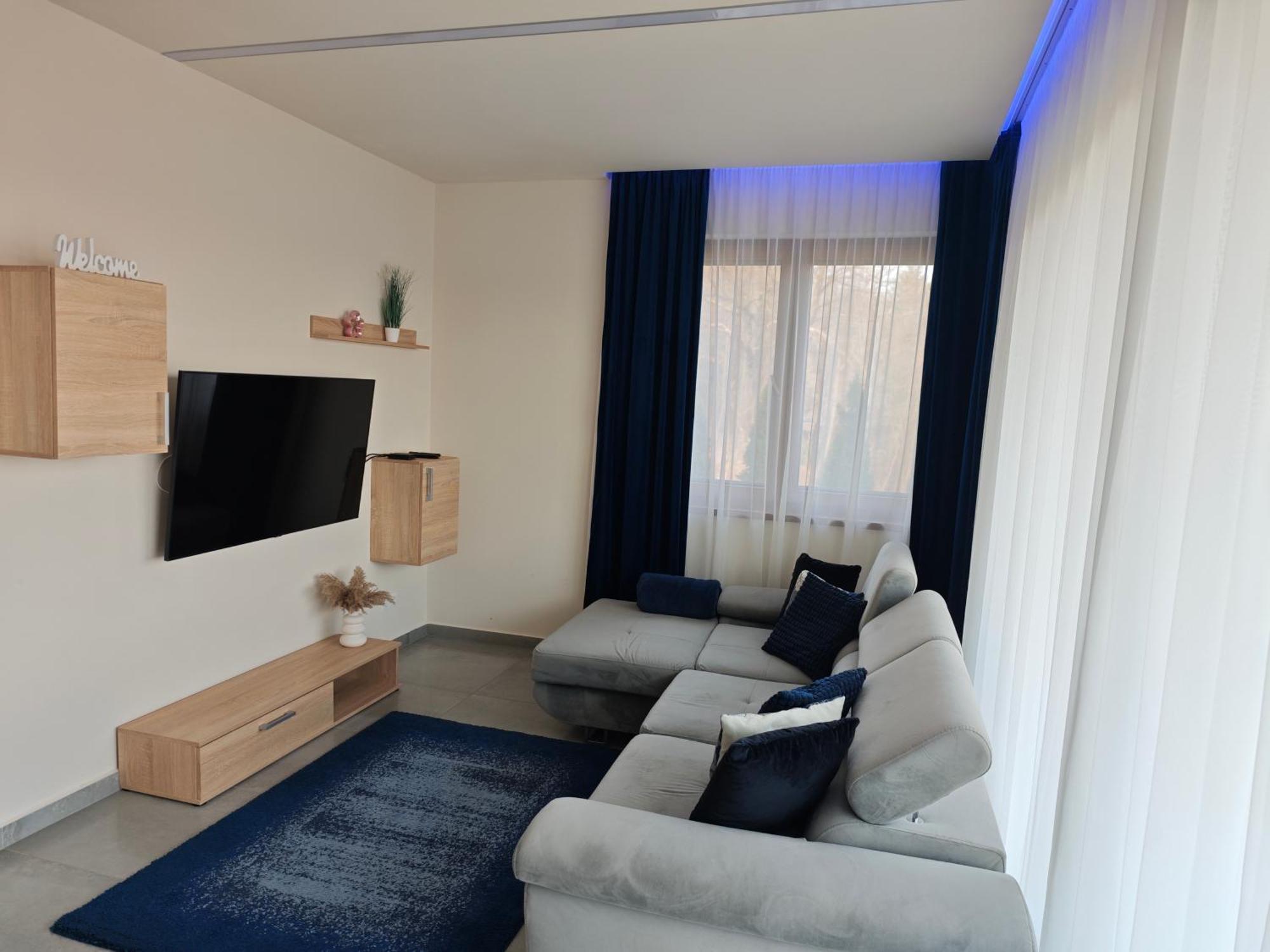 Gamma Apartmanok Es Jakuzzi Miskolc Phòng bức ảnh